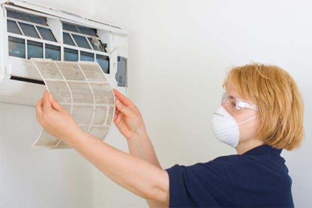 How to clean an air conditioner at home DIY