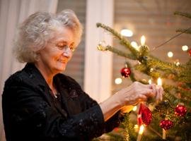 What to give grandmother for the New Year