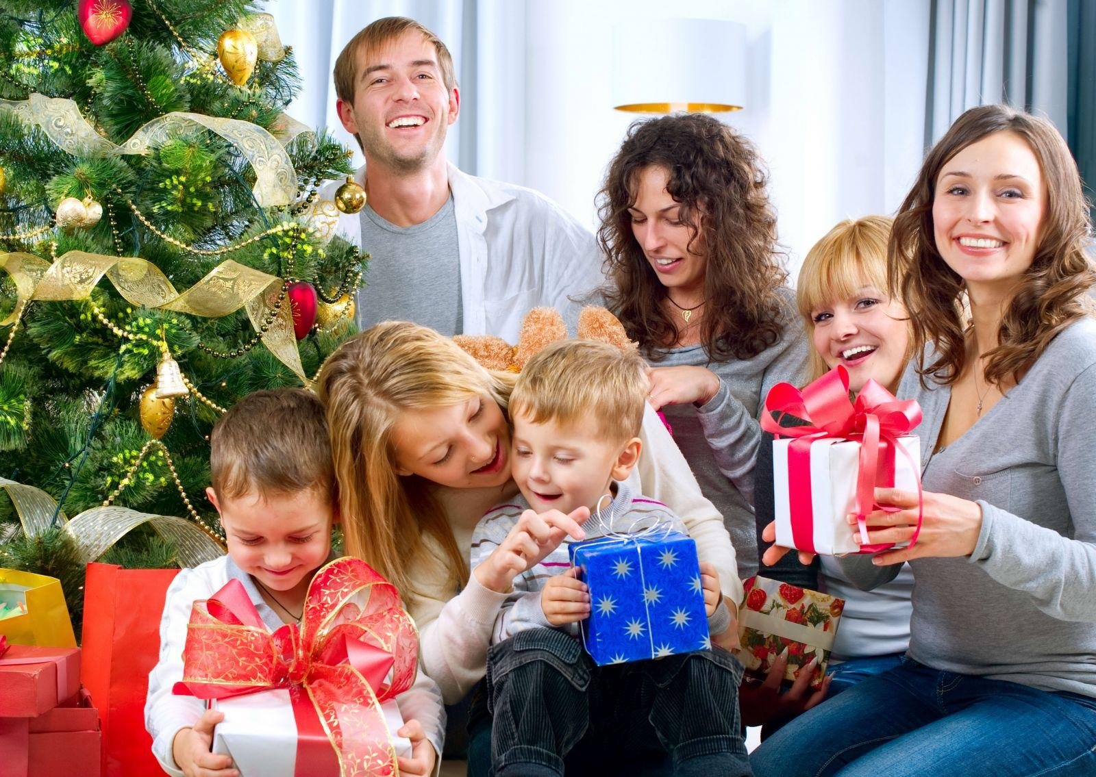 Fun games for the New Year with your family without
