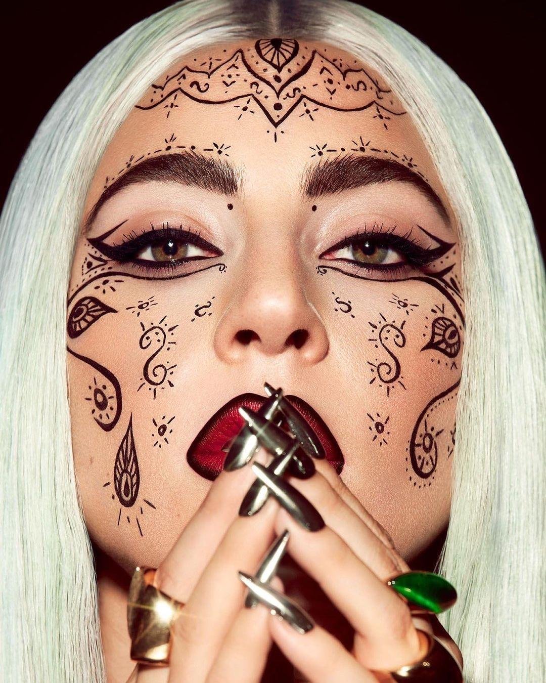 Lady Gagas ethnic makeup delighted fans