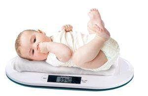 The rates of weight gain in newborns by months in
