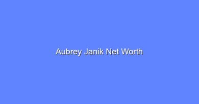 aubrey janik net worth 15652
