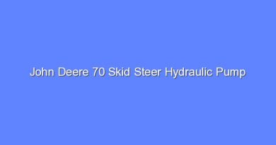 john deere 70 skid steer hydraulic pump 8389