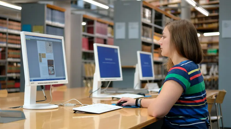 How Technology Keeps Literature Alive in the 21st Century