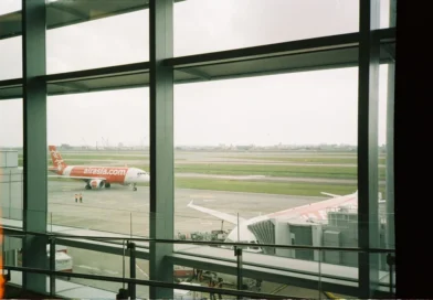 ewr airport to laguardia transfer